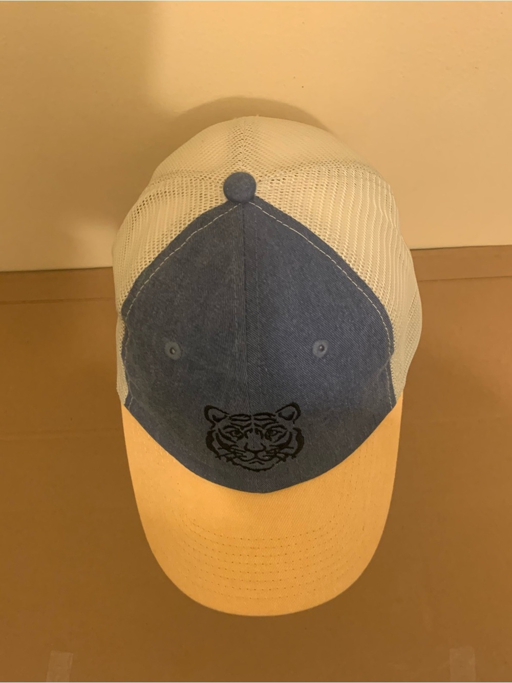 Tiger patch hat - Picture 4 of 7